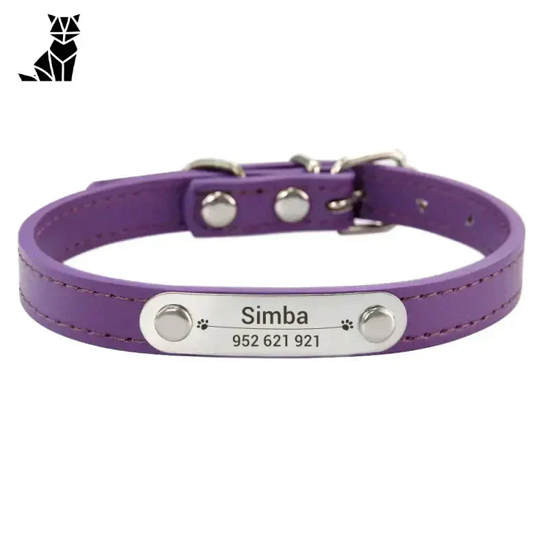 Collier pour chien en cuir violet avec médaille gravée, texture douce, faisant partie de la collection Soft cuir Necklace